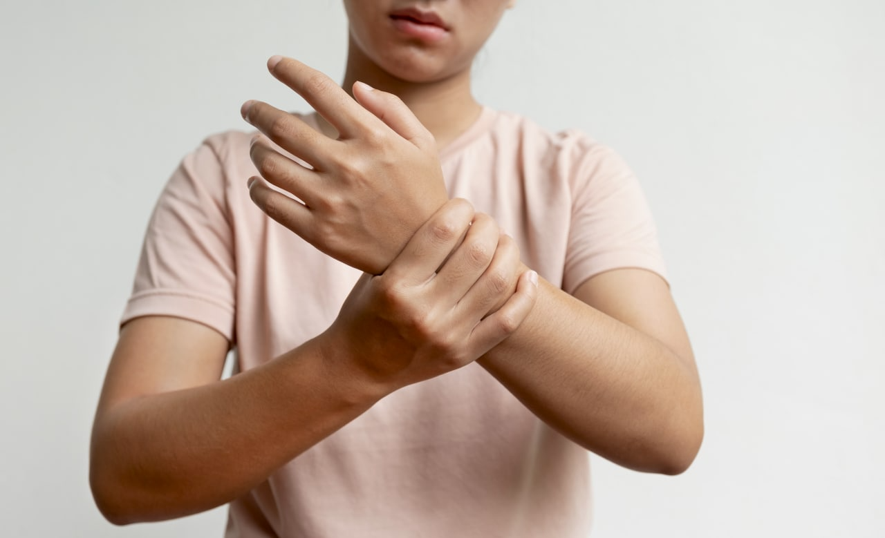Guillain-Barré syndrome (GBS): Symptoms and Causes